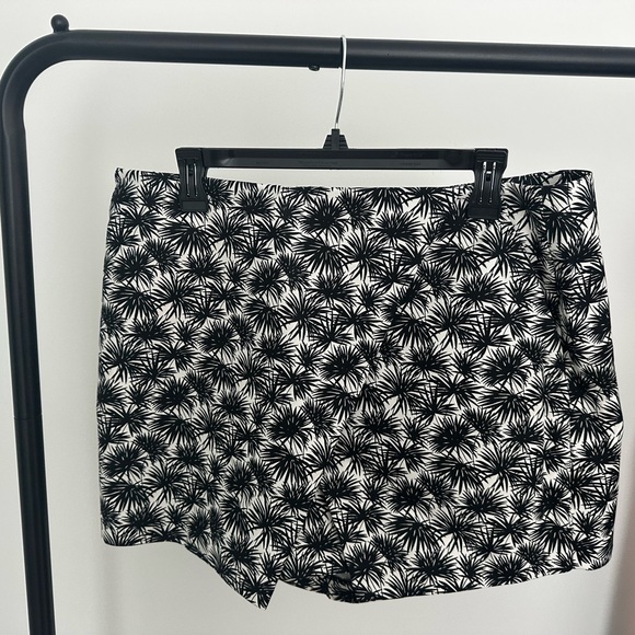 NWNT/Never Worn | Michael Kors Skort | 16 | Black & White - Picture 1 of 4